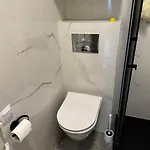 Nowoczesna Kawalerka W Zabytkowej Kamienicy W Centrum Miasta Lägenhet *