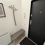 Nowoczesna Kawalerka W Zabytkowej Kamienicy W Centrum Miasta