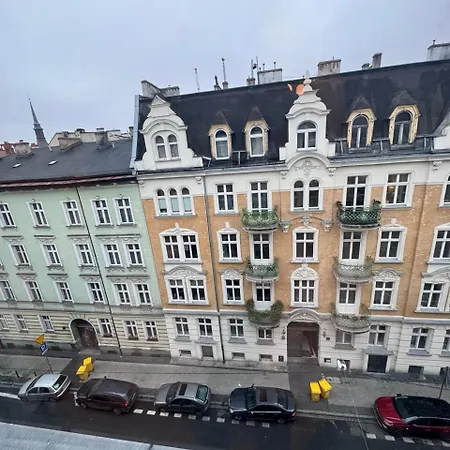 Lägenhet Nowoczesna Kawalerka W Zabytkowej Kamienicy W Centrum Miasta *