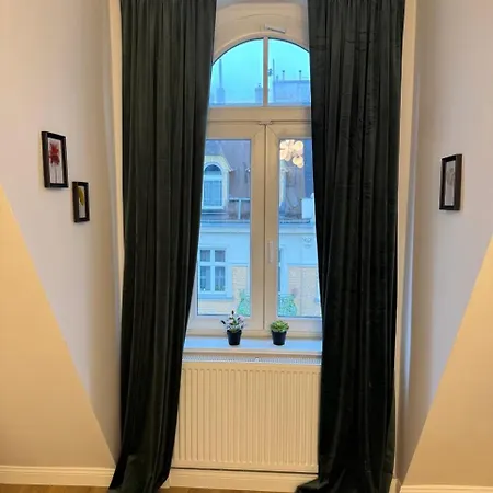 Nowoczesna Kawalerka W Zabytkowej Kamienicy W Centrum Miasta Appartement
