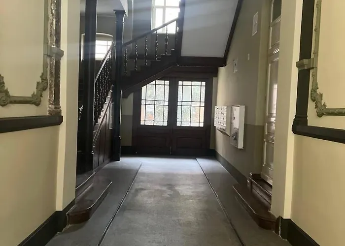 Nowoczesna Kawalerka W Zabytkowej Kamienicy W Centrum Miasta Apartmán